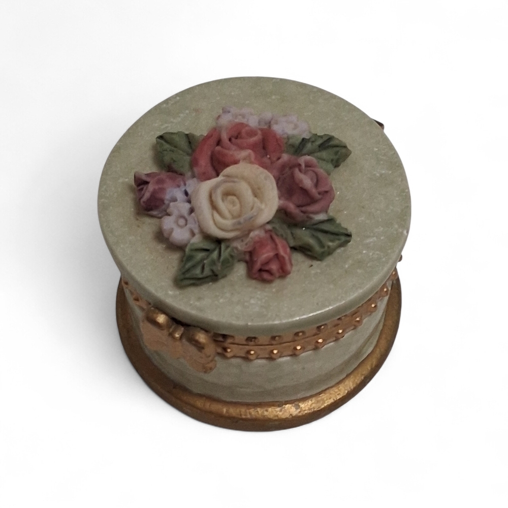 Delicate Tiny Vintage Floral Wedding Ring Presentation Keepsake Box SIGNED